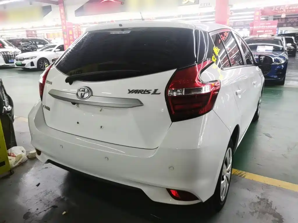 Toyota Yaris L — миниатюра 7