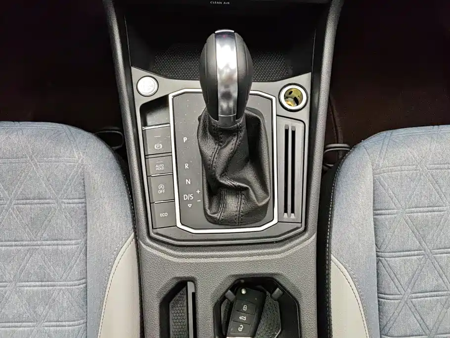 Volkswagen Lavida — миниатюра 16