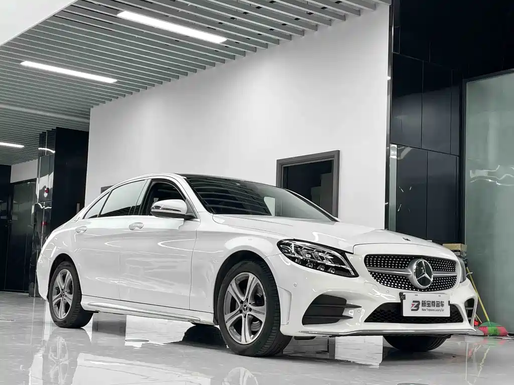 Mercedes-Benz C-Class — миниатюра 4