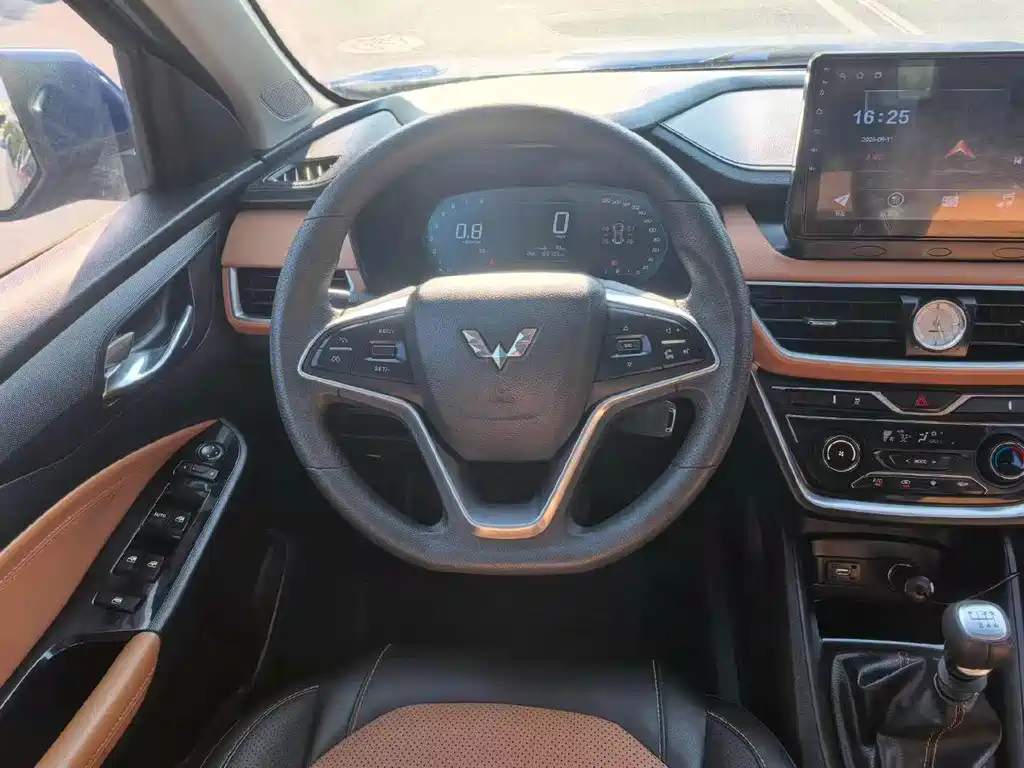Wuling Hongguang S3 — миниатюра 9
