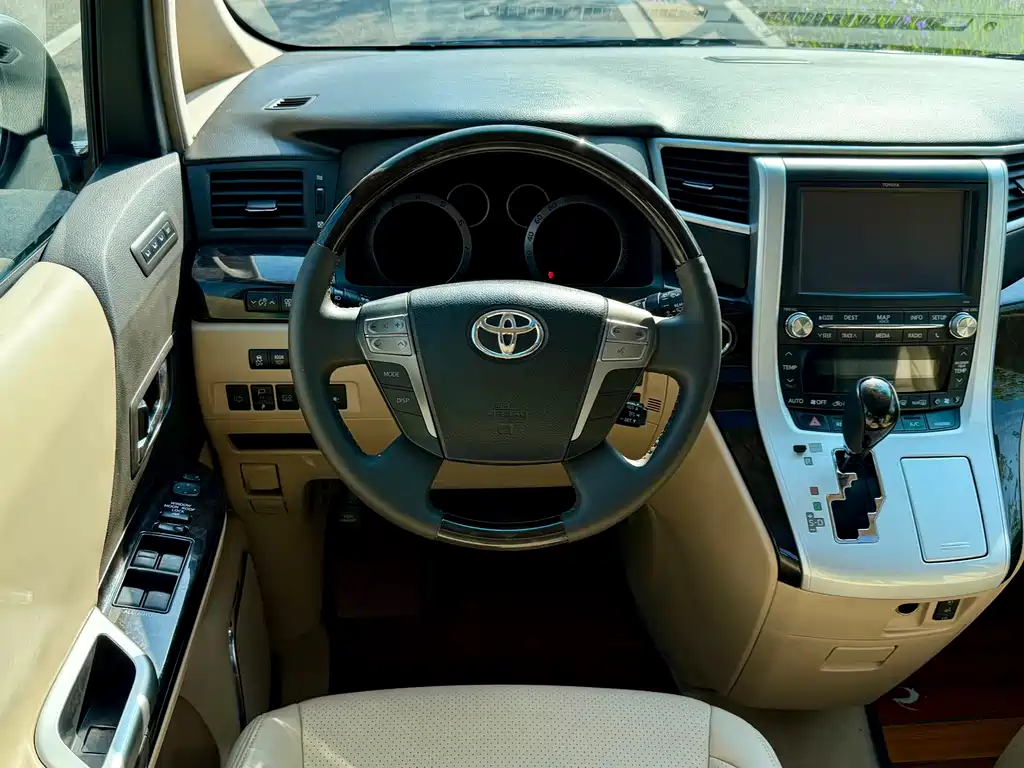Toyota Alphard 2012 3.5L Luxury