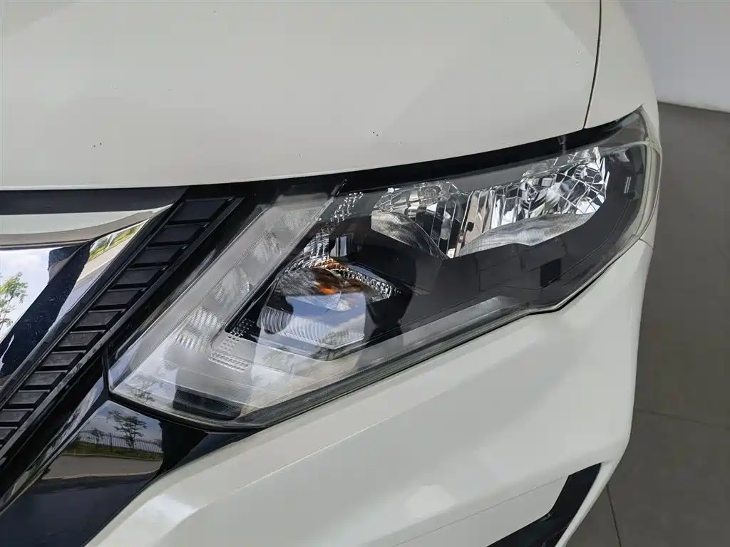 Nissan X-Trail 2017 2.0L CVT Comfort 2WD