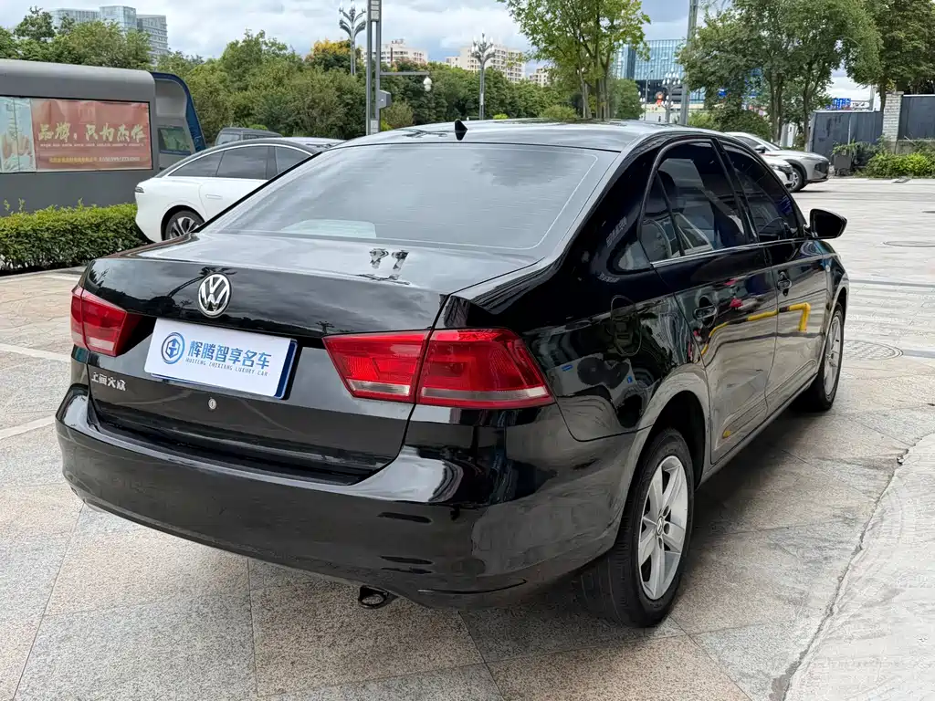 Volkswagen Santana — миниатюра 7