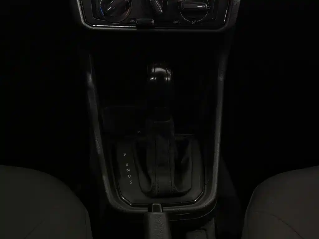Volkswagen Santana — миниатюра 13