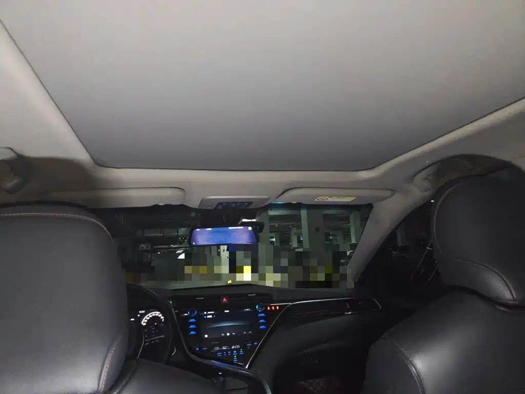 Toyota Camry — миниатюра 14