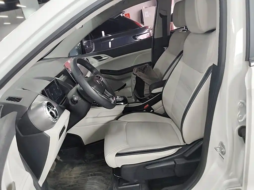 BYD Yuan Pro — миниатюра 15