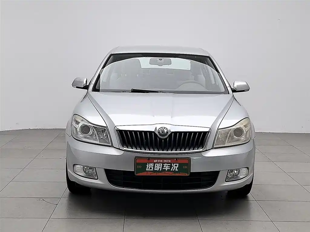 Skoda Octavia 2012 1.6L MT