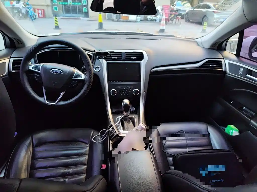 Ford Mondeo — миниатюра 5