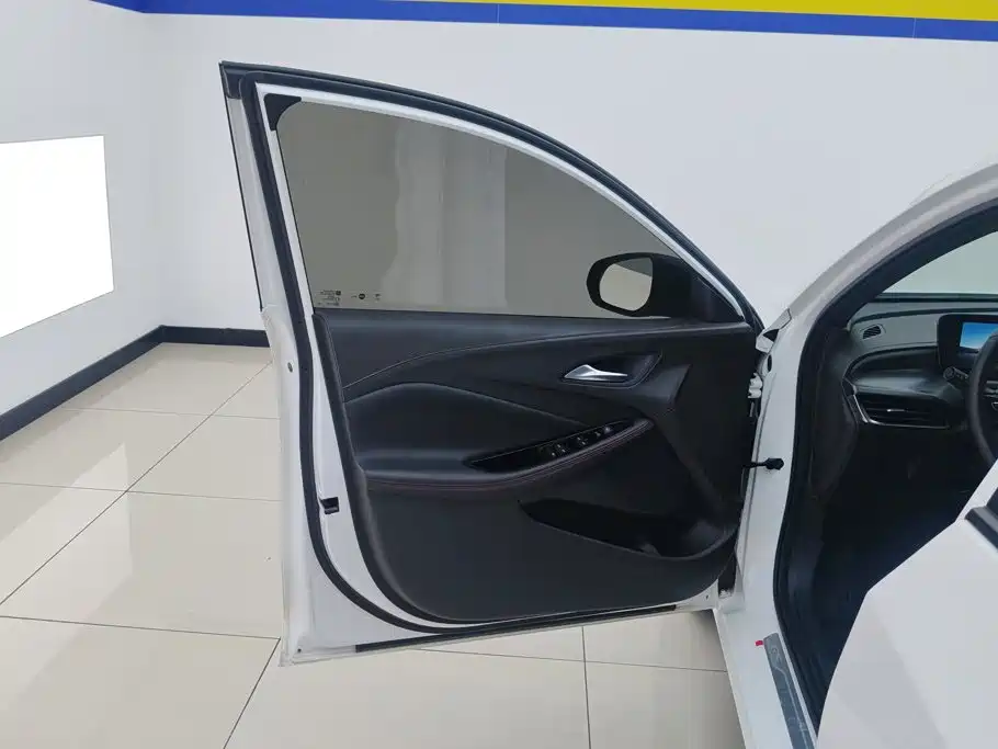 Buick Verano — миниатюра 7