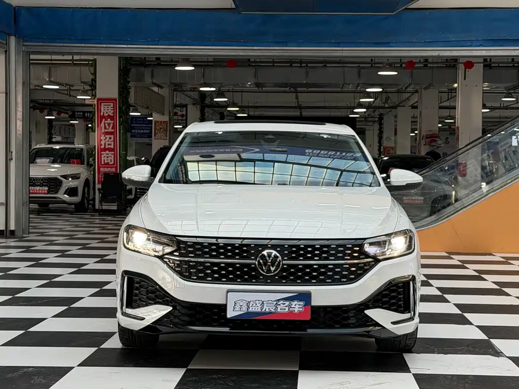 Volkswagen Lavida — миниатюра 2