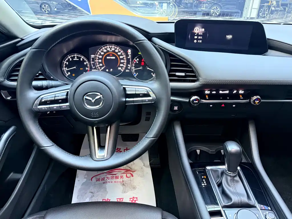 Mazda 3 Axela — миниатюра 9
