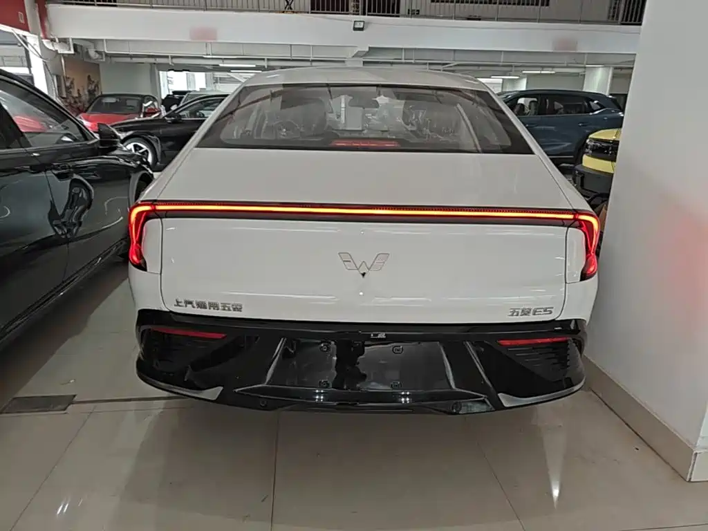Wuling 五菱E5 — миниатюра 6