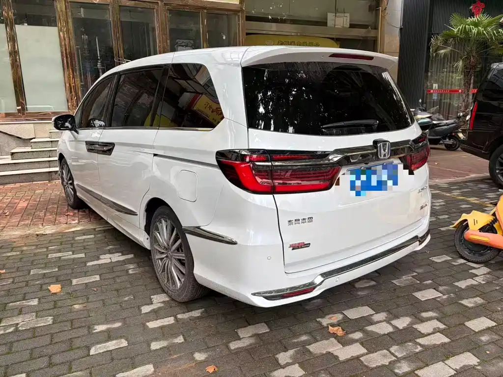 Honda Elysion — миниатюра 6