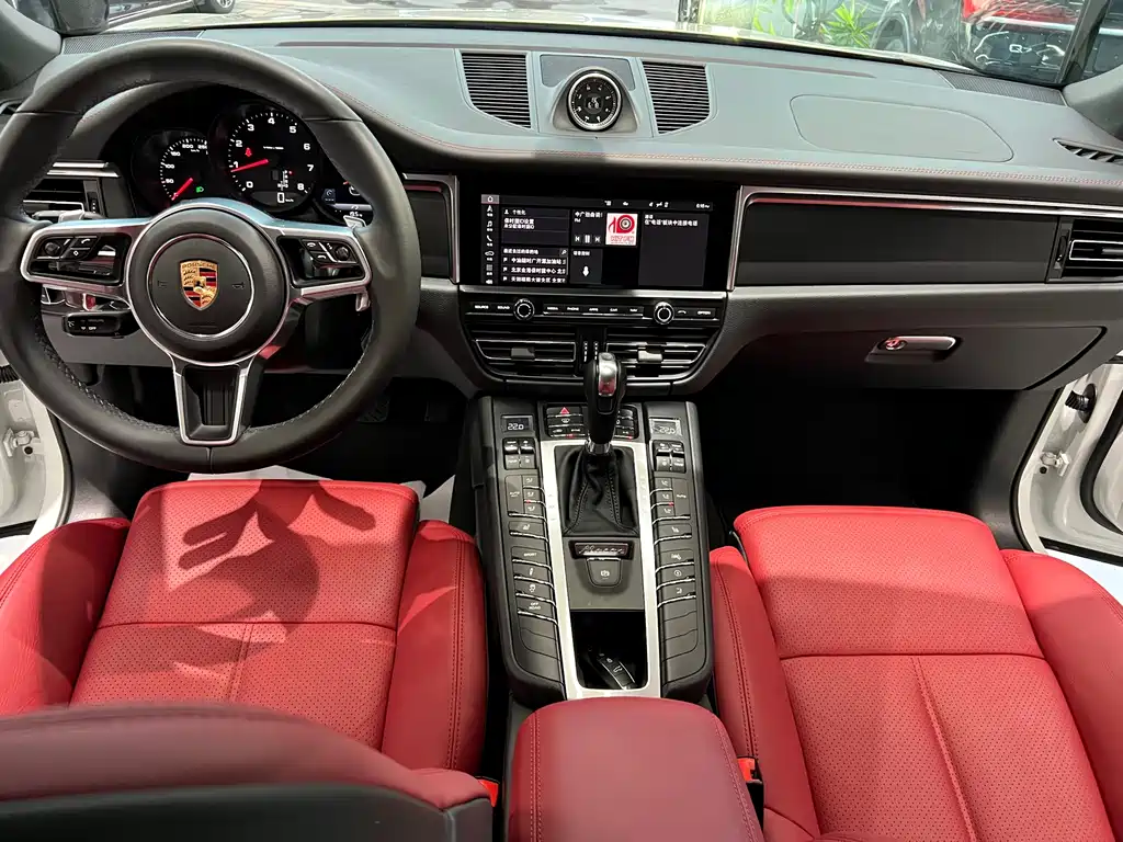 Porsche Macan — миниатюра 12