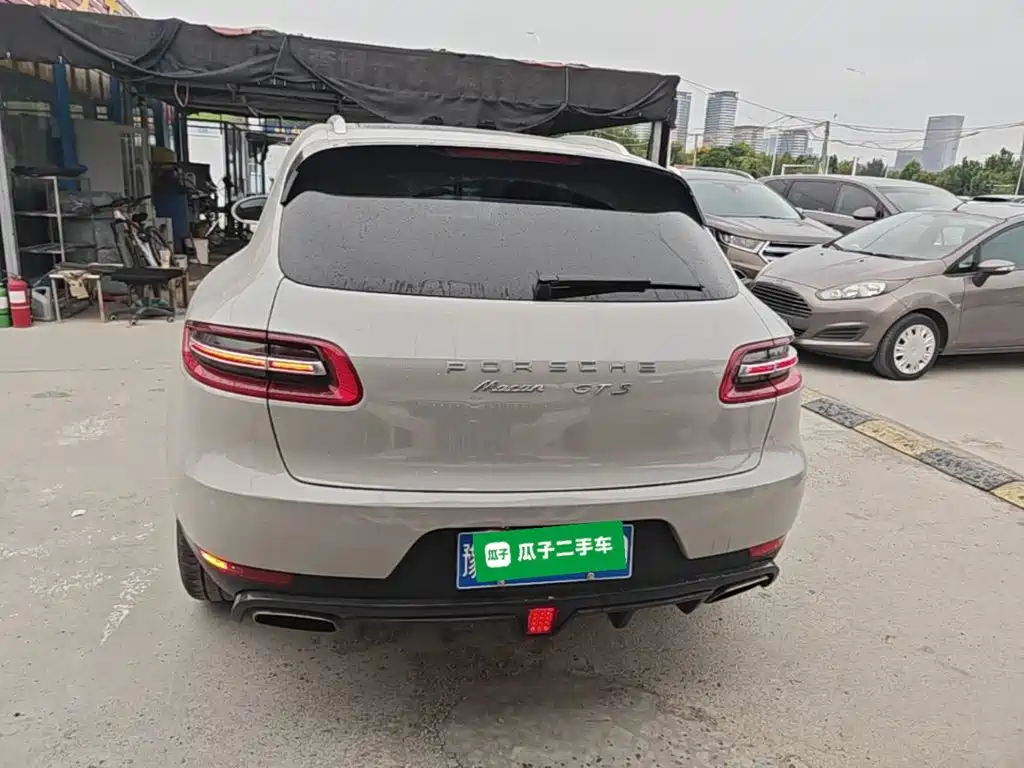 Porsche Macan — миниатюра 6