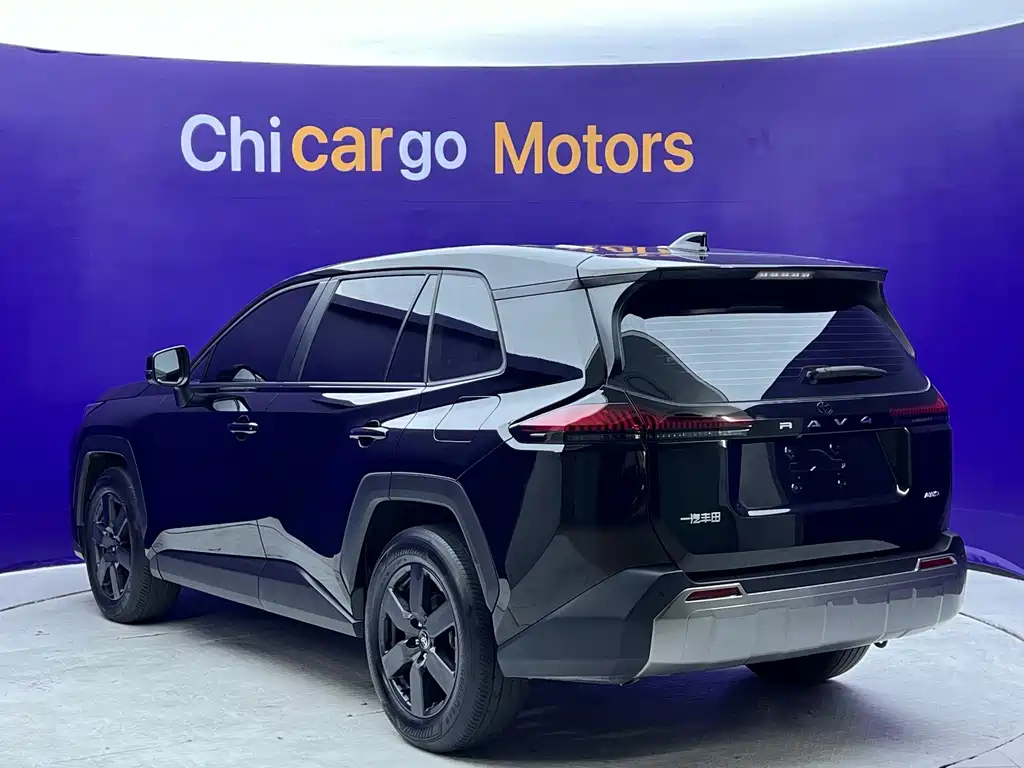 Toyota RAV4 — миниатюра 4