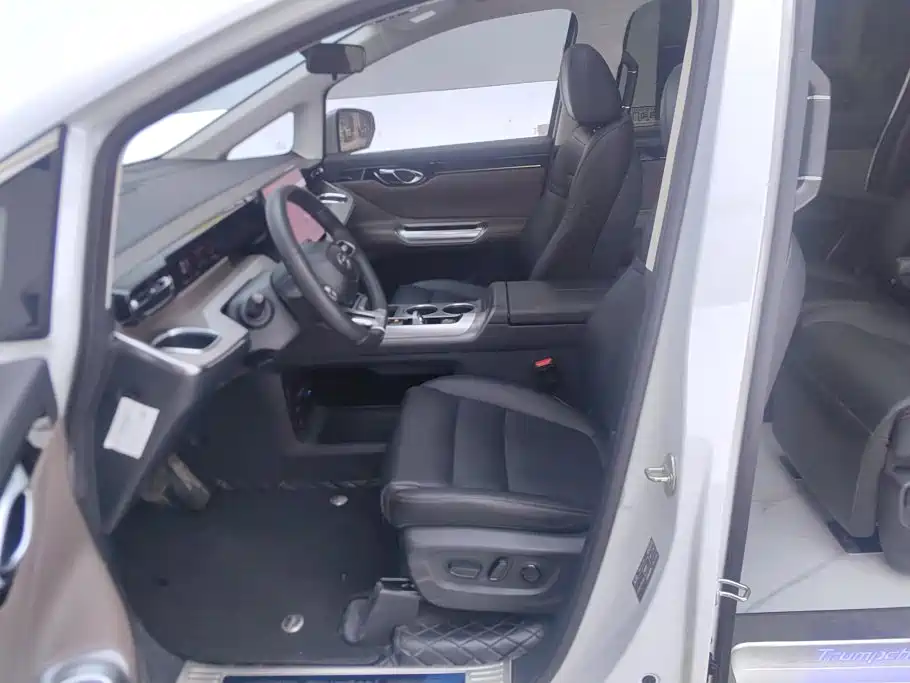 GAC Motor 传祺E8 PHEV — миниатюра 9