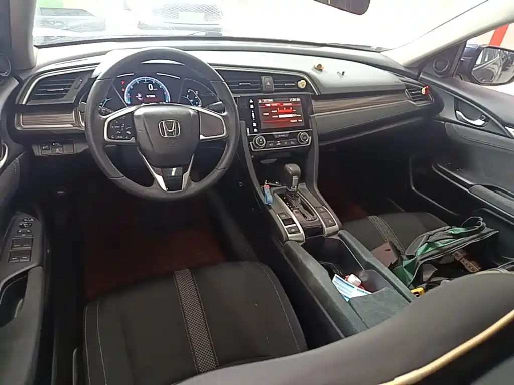 Honda Civic — миниатюра 10