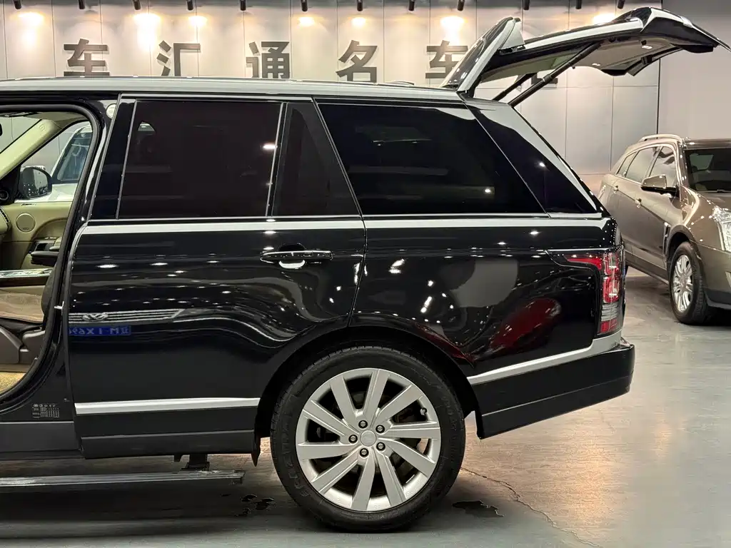 Land Rover Range Rover — миниатюра 32