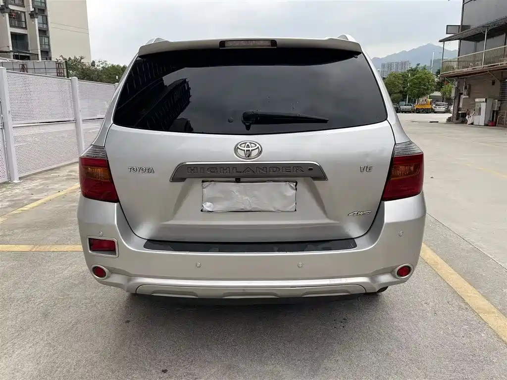Toyota Highlander 2009 2.7L 5 мест Sport