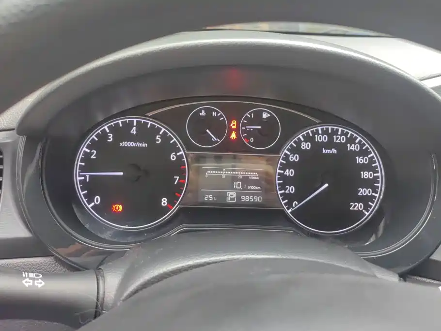Nissan Tiida — миниатюра 14