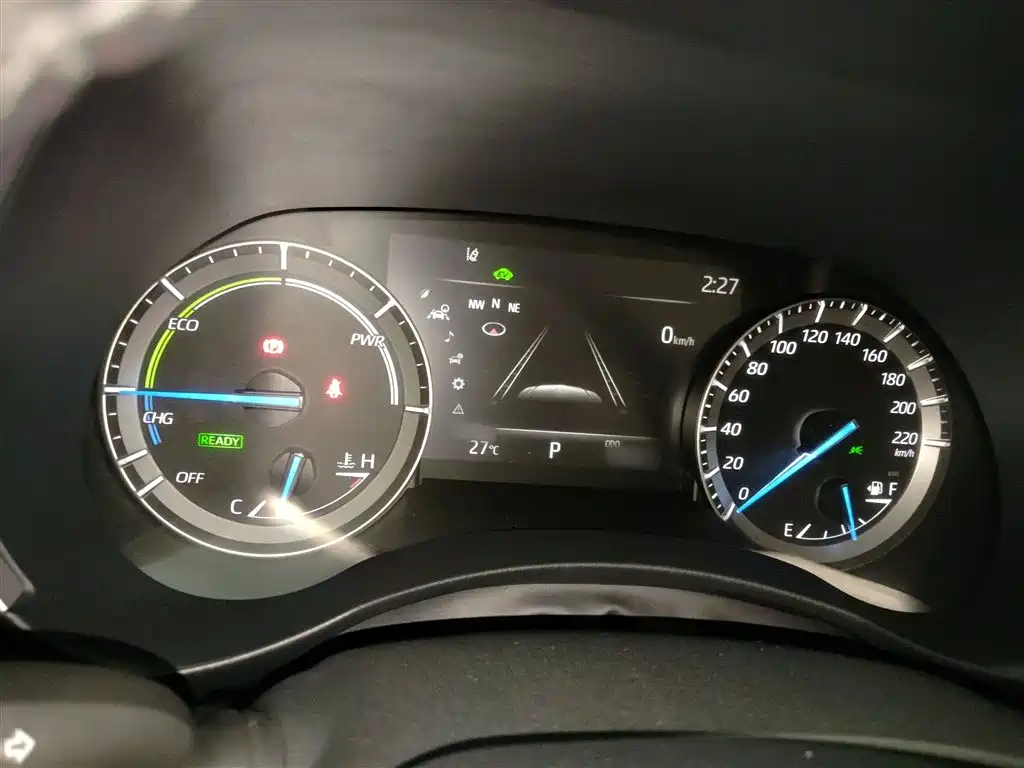 Toyota Highlander 2022 2.5L Luxury 7 мест