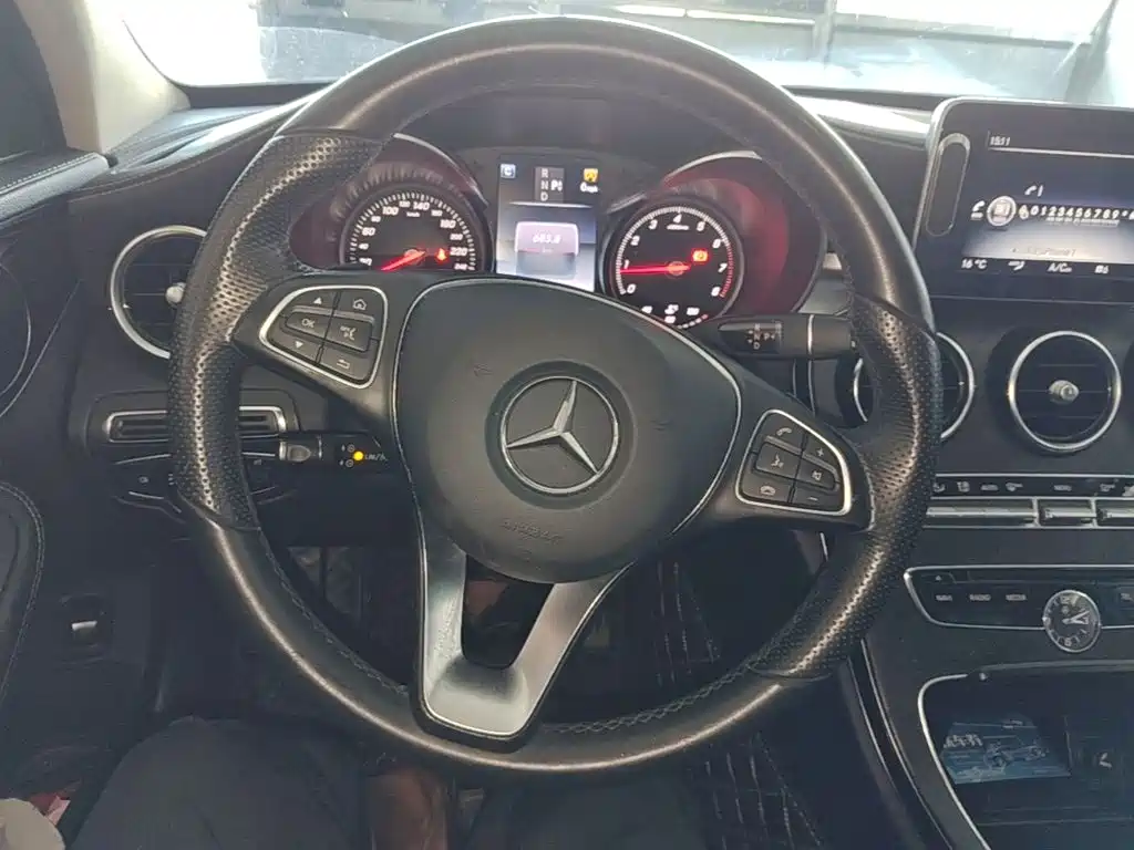Mercedes-Benz C-Class — миниатюра 11