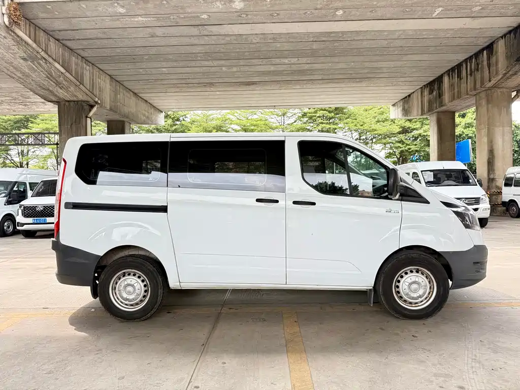 Ford Transit — миниатюра 4