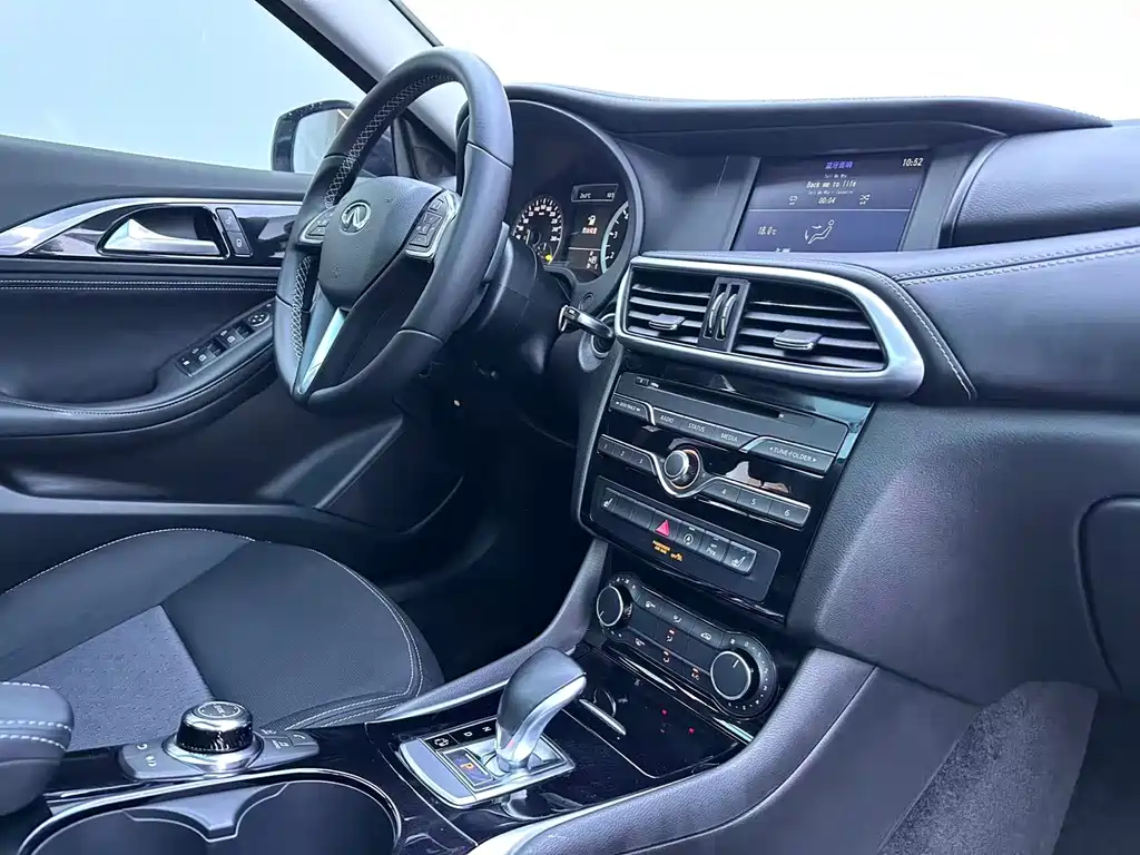Infiniti QX30 — миниатюра 8
