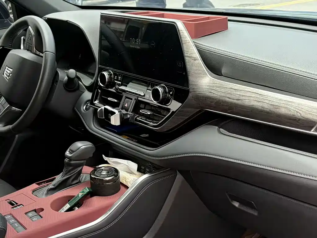 Toyota Crown Kluger 2024 2.5L HEV Luxury
