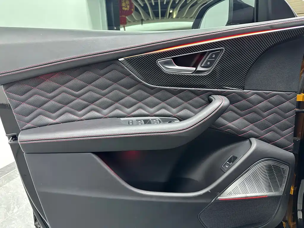 Audi Q8 — миниатюра 15