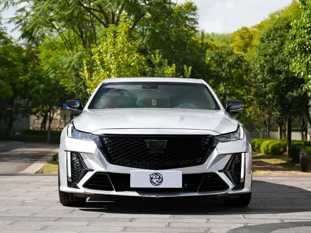 Cadillac CT5 — миниатюра 2