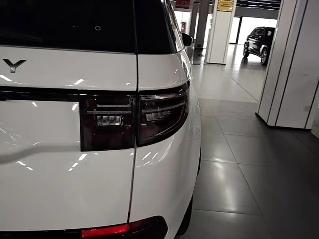 Land Rover Discovery Sport — миниатюра 8