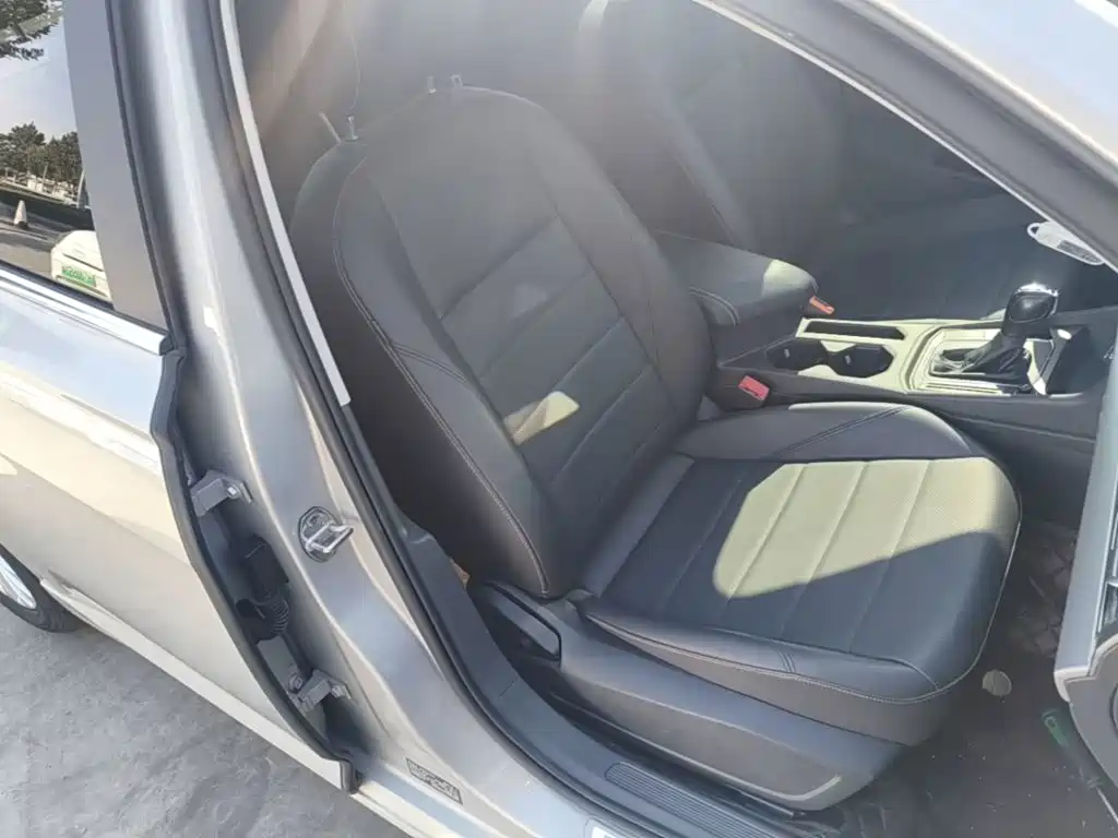 Volkswagen Lavida — миниатюра 25
