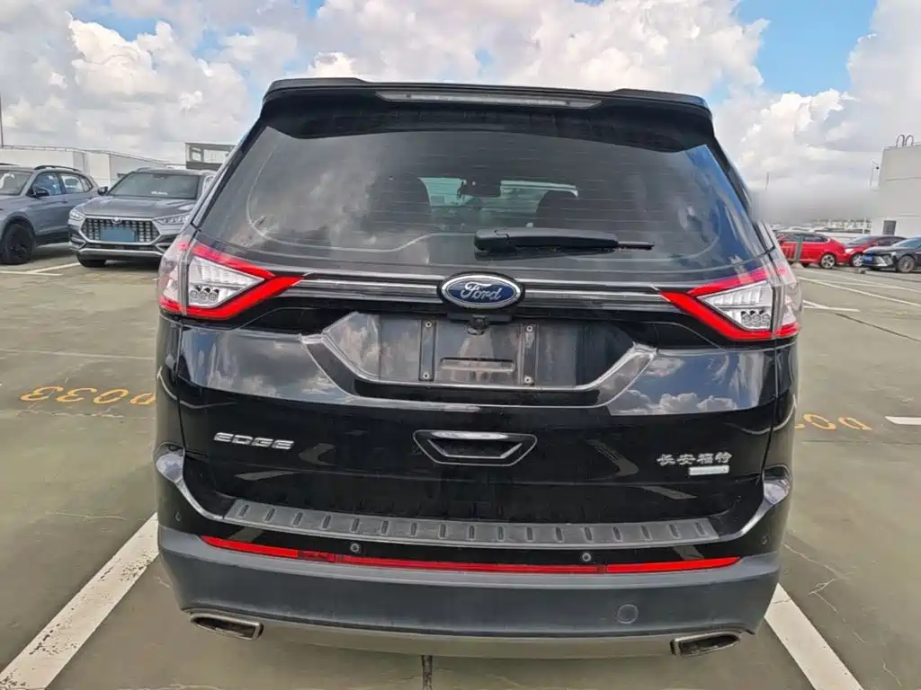 Ford Edge — миниатюра 6