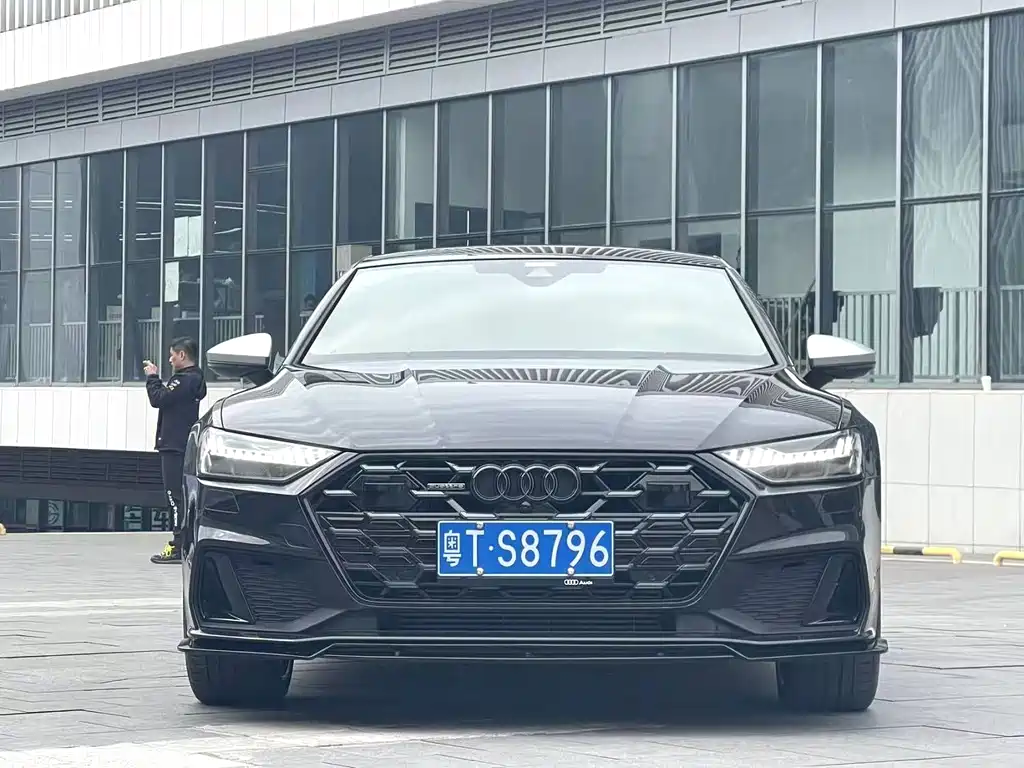 AUDI A7L