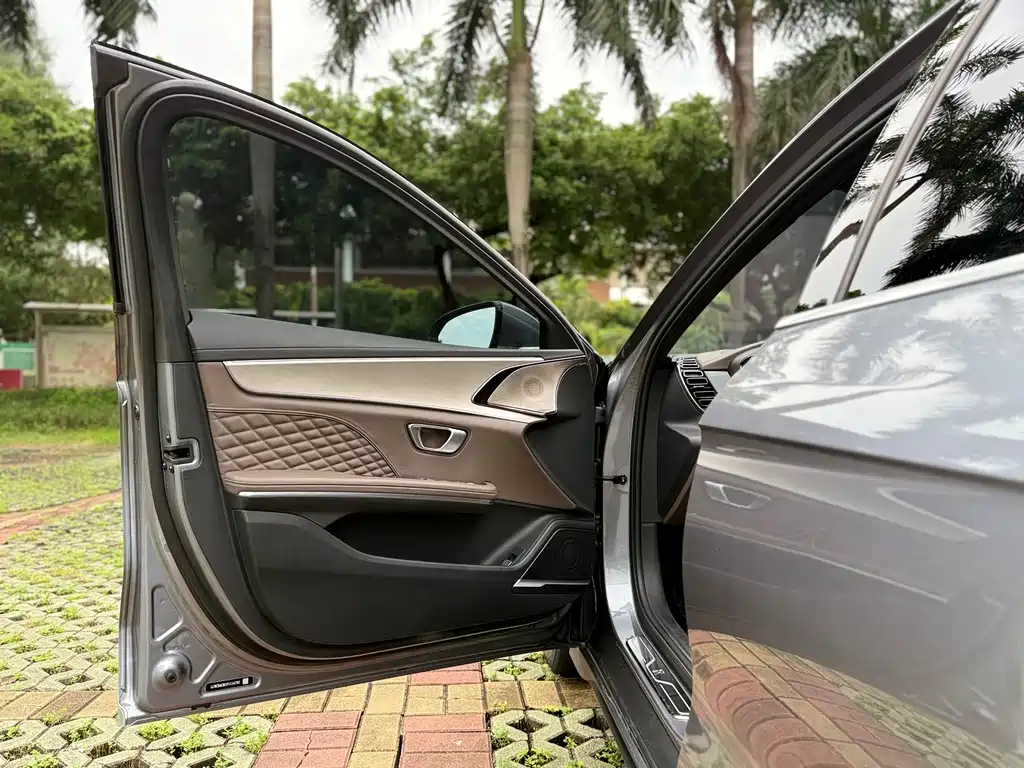 BYD Han — миниатюра 4
