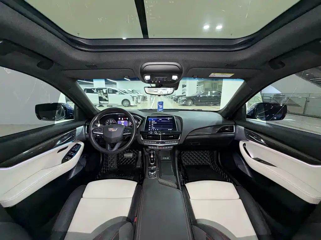 Cadillac CT5 — миниатюра 6