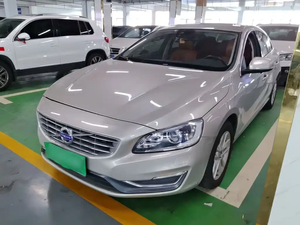 Volvo S60 — миниатюра 2