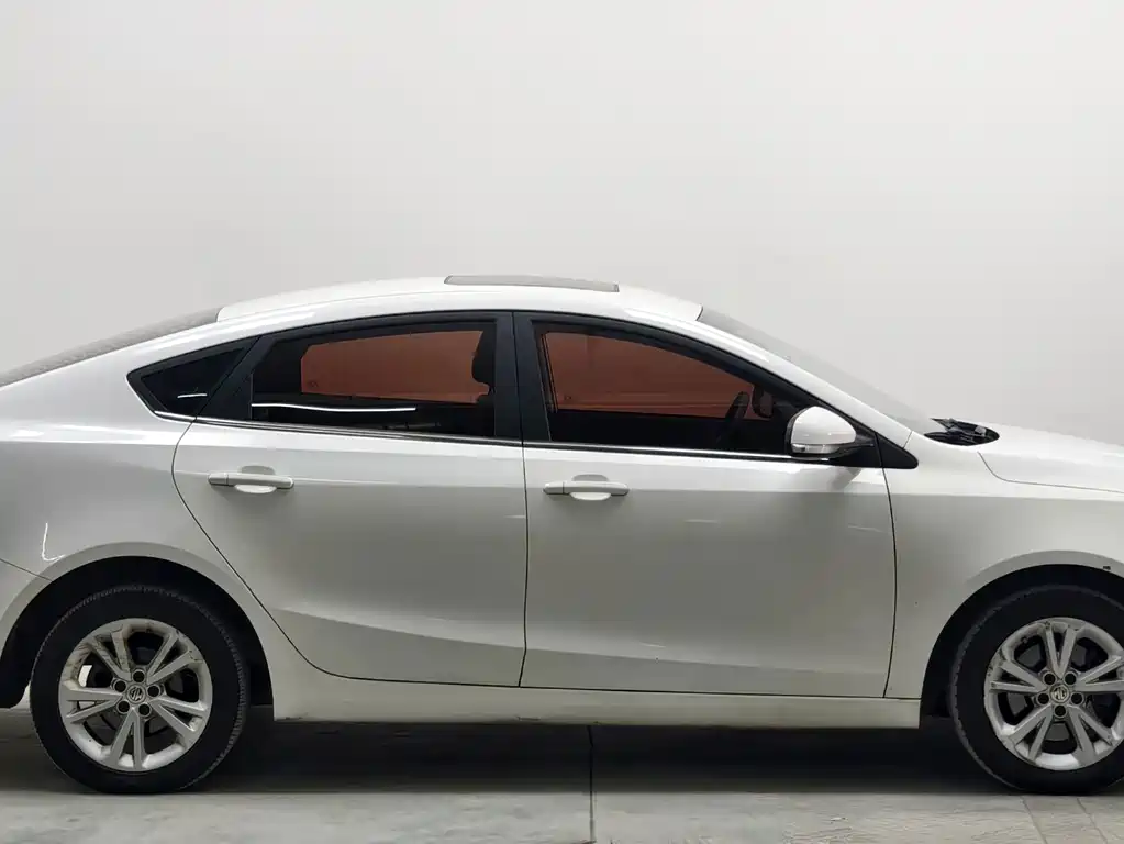 MG MG GT — миниатюра 8
