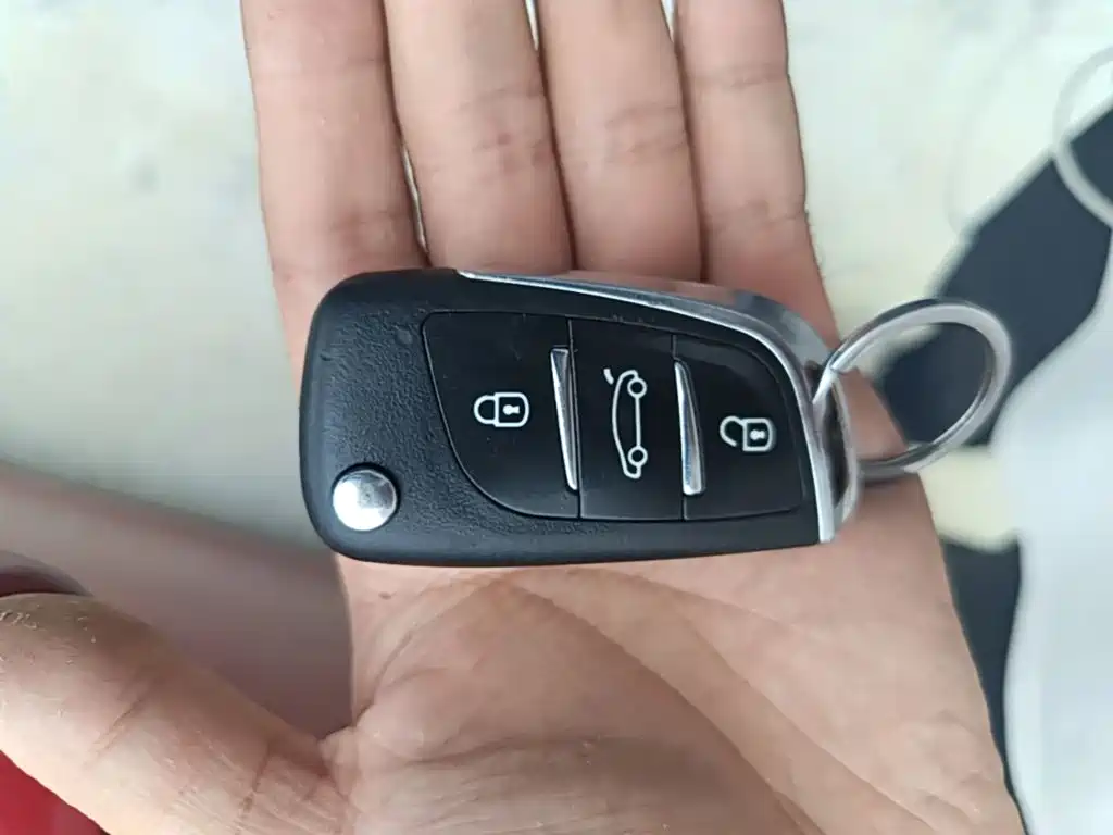 Toyota Yaris L — миниатюра 9