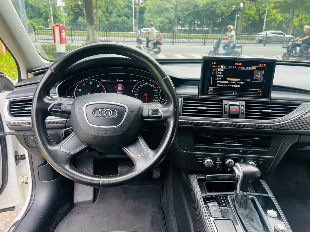 Audi A6L — миниатюра 12