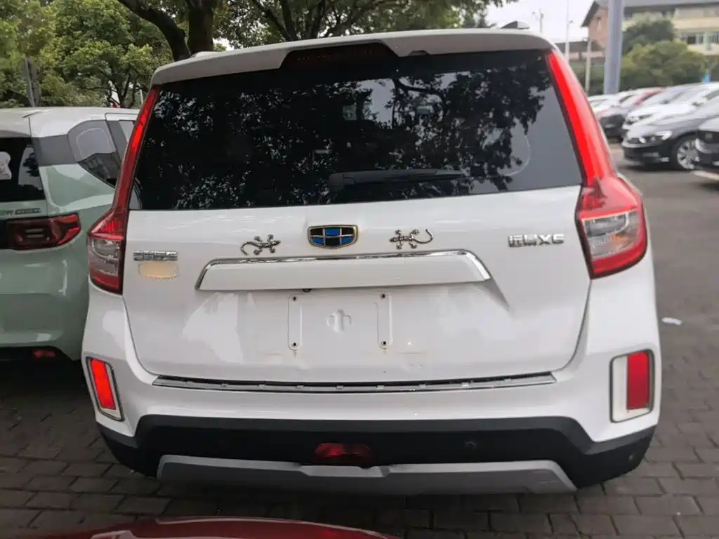 Geely Vision X6 — миниатюра 6