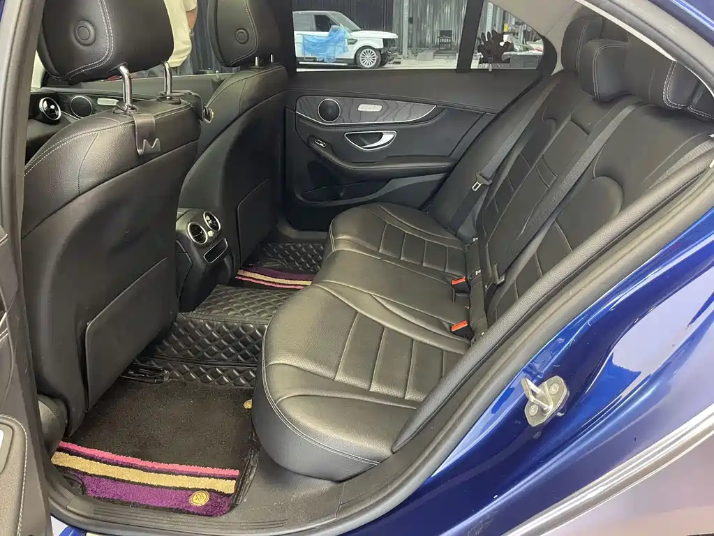 Mercedes-Benz C-Class — миниатюра 7