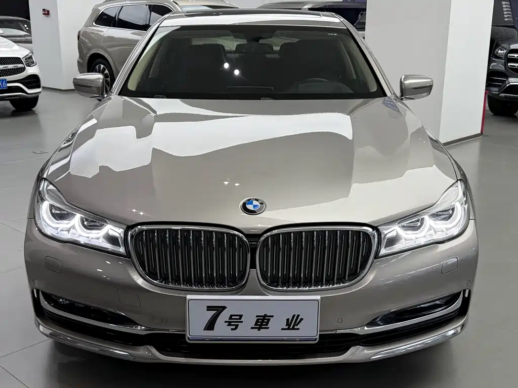 BMW 7 Series 7 2016 740Li Lead