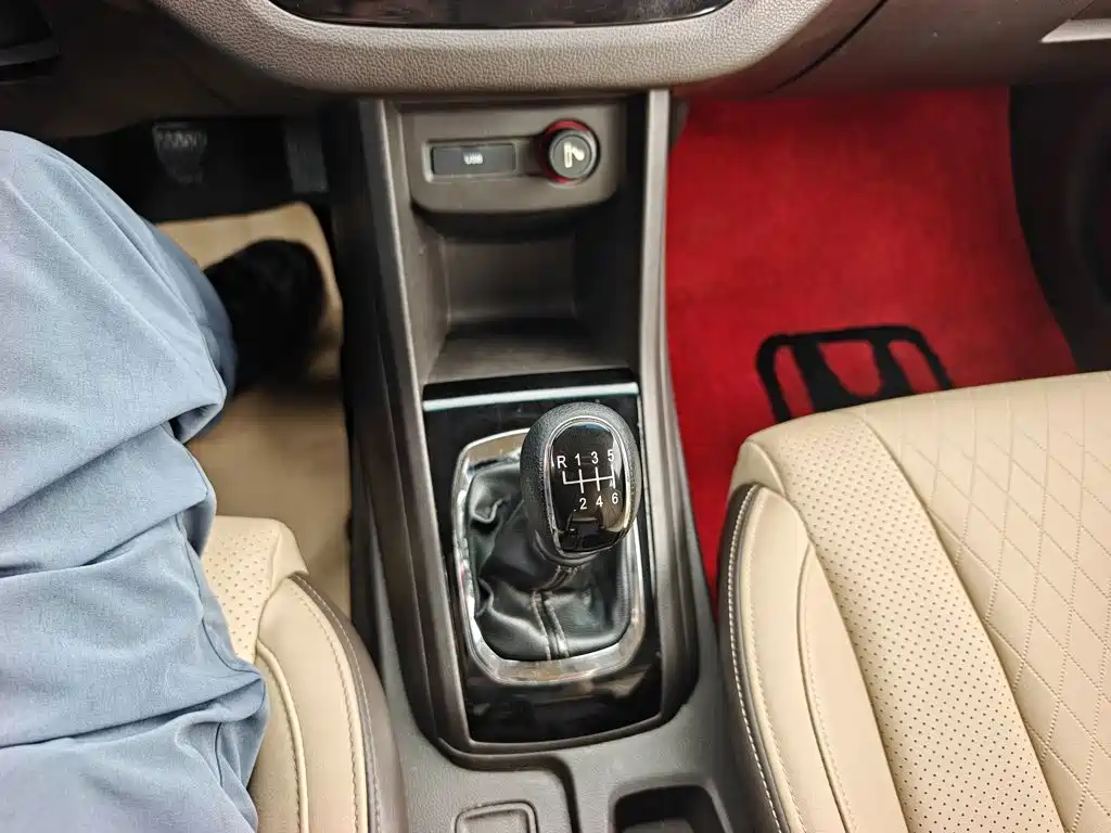Baojun 310W — миниатюра 14