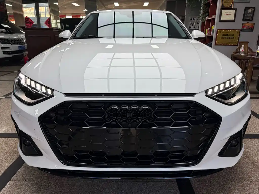 Audi A4L 2023 40 TFSI Luxury