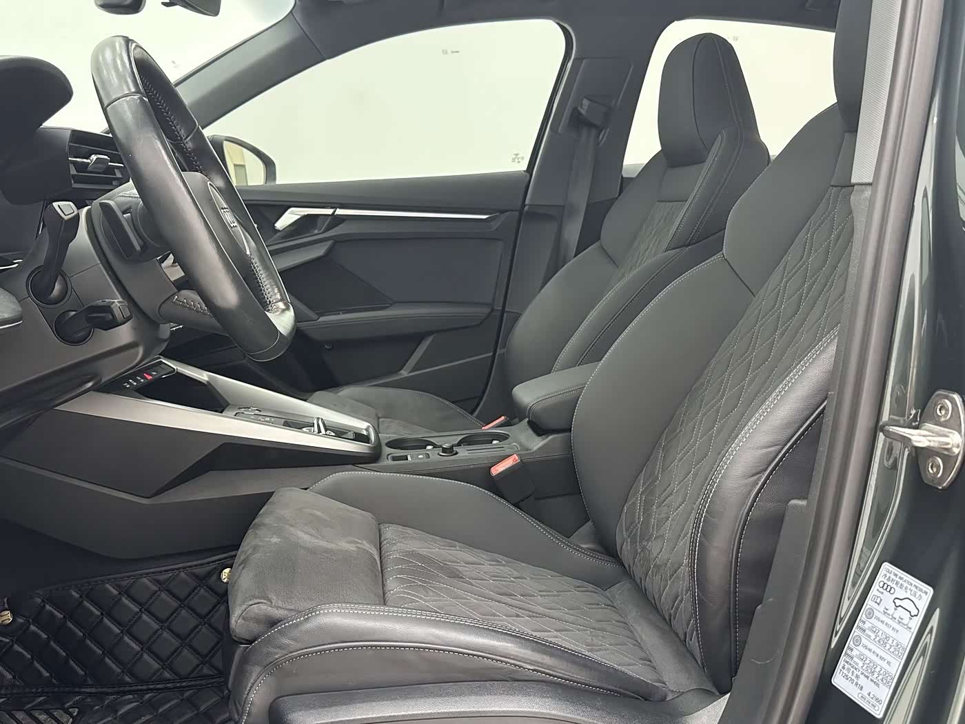 Audi A3 1.4 л 2021 г. Зелёный, пробег 27900 км