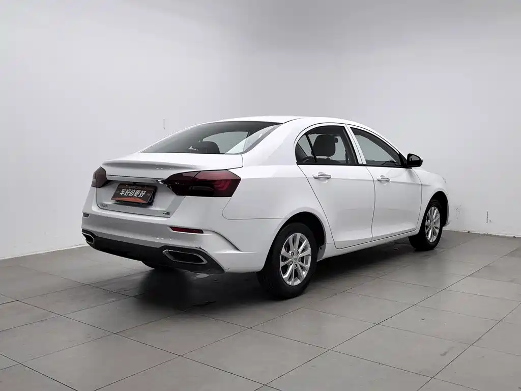 Geely Emgrand — миниатюра 2