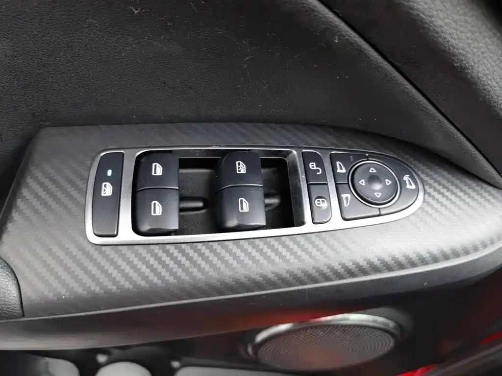 BYD Yuan EV — миниатюра 9